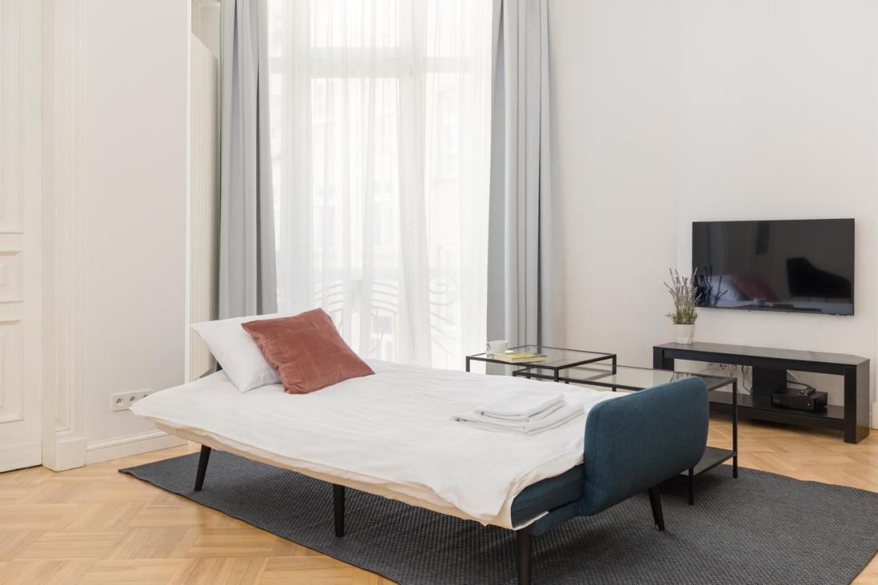Marszalkowska 58 - Classy Two Bedroom Apartment With Balcony By Noclegi Renters 바르샤바 외부 사진